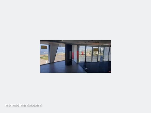 Plateau de bureau premium de 107 m2 en plein bld la corniche VUE MER a la location — Casablanca