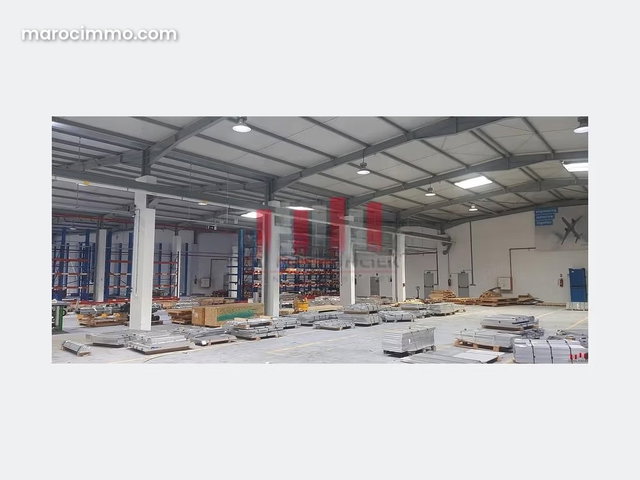 Usine industrielle de 3400 m2 de surface utile zone industrielle de bouskoura oulad saleh a la location — 2