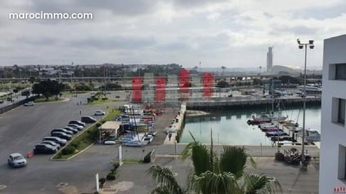 Marina vue sur port de plaisance