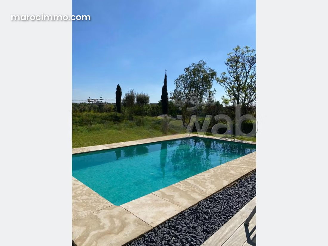 Appartement 561 m² avec piscine et jardin, Bouskoura centre — Bouskoura