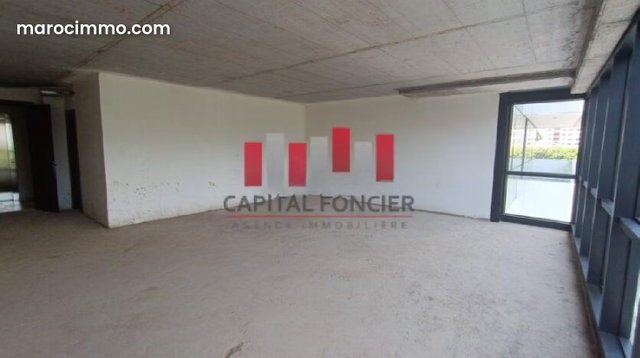 Plateau de bureau premium de 562 m2 en plein bld mly youssef a la location — 2