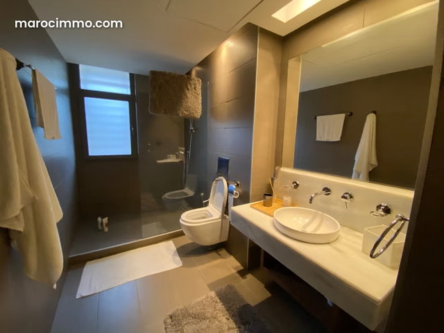 Louez cet appartement à Souissi. Superficie 227 m². Antenne parabolique, résidence sécurisée — 3