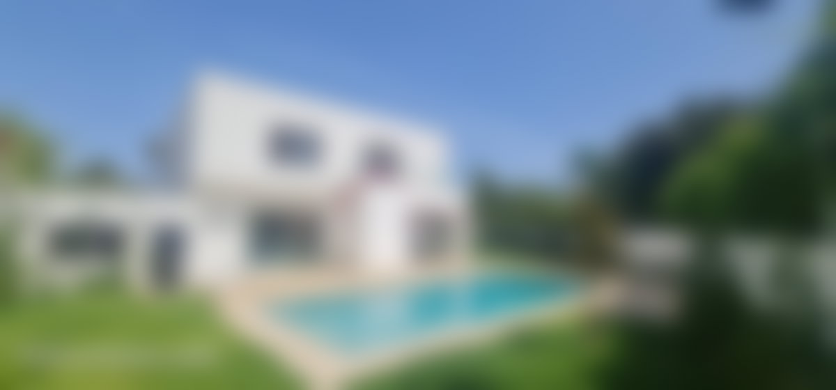 فيلا فسيحة للإيجار بحي الرياض في الرباط