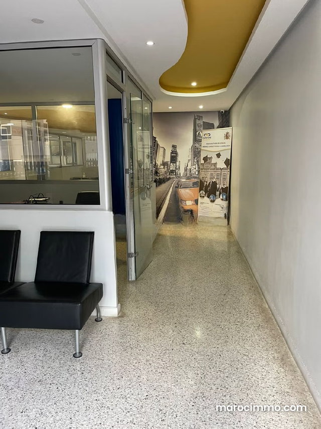 Plateau de bureau LPB 674 de 314m a Sidi maarouf — 4