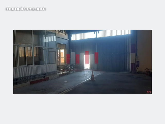 Unité industrielle de 2300 m2 a oulad saleh; bouskoura a la location — 3