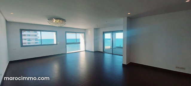 Beautiful Seafront Apartment — 2