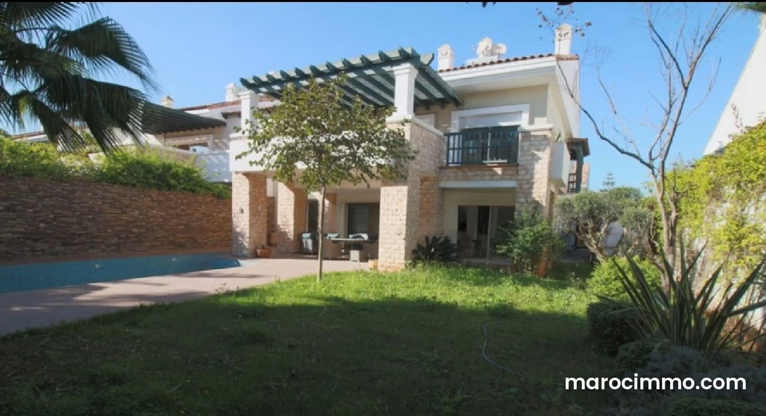 Villa 750 m² avec piscine et jardin, Dar Bouazza — Dar Bouazza
