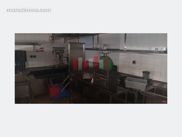 Restaurant aménagé et équipé en plein quartier gauthier de 140 m2 a la location — 4