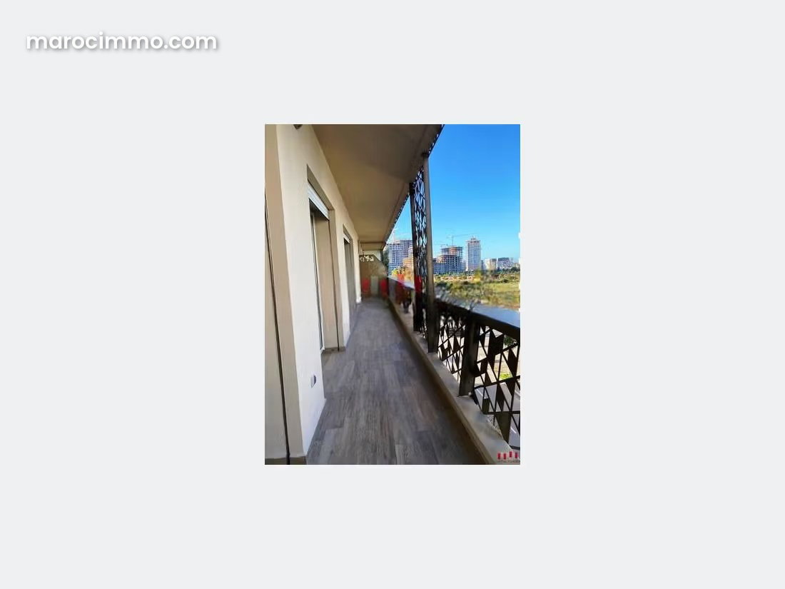 Furnished 100 sqm Apartment, 2 Bedrooms, Casablanca Finance City — Casablanca