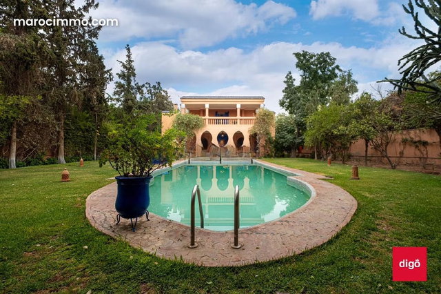 Luxurious Property Worthy of a Palace — 3