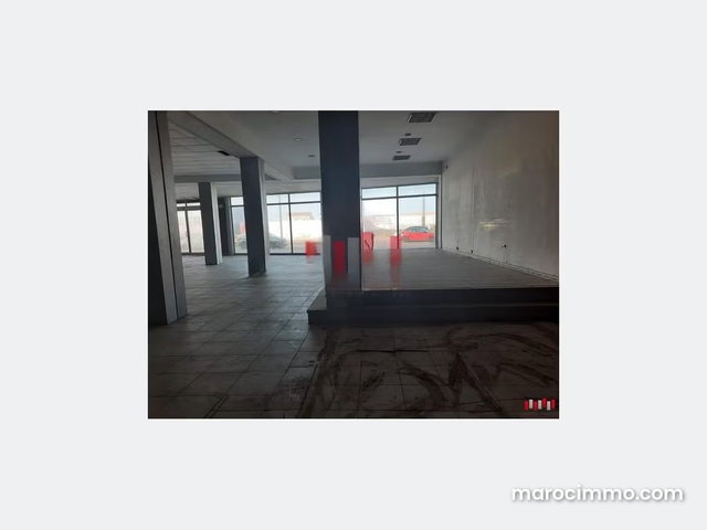 Showroom hangar industriel de 2.400 m de surface couverte a la location a ain sebaa en plein bld — 5