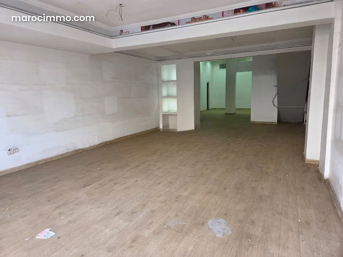 160 m² Commercial Premises on a Boulevard in Oulfa, Casablanca — Casablanca