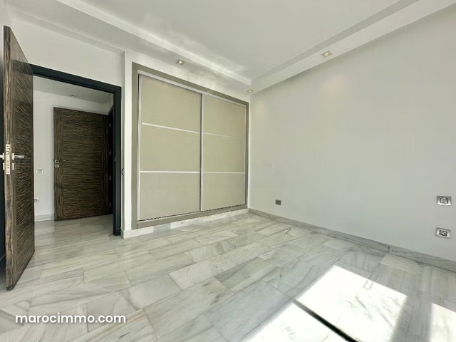 Unique Oceanfront Apartment with Direct Sea Views — 5