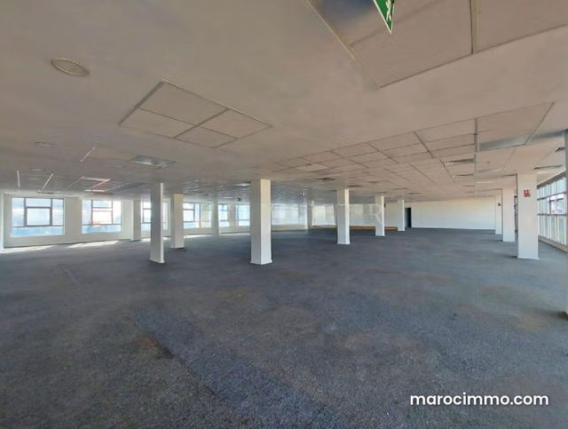 Office Building for Rent 3900m2 in Sidi Maarouf, Casablanca — Casablanca
