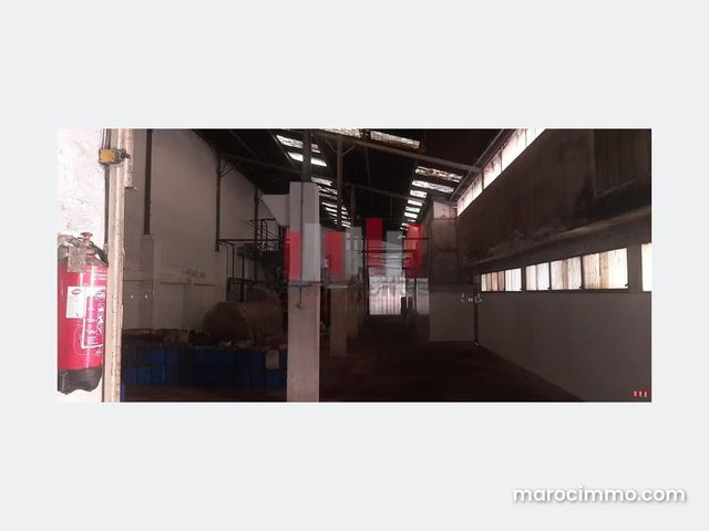 Usine industrielle de 4000m de surface utile a ain sebaa a la vente — 4
