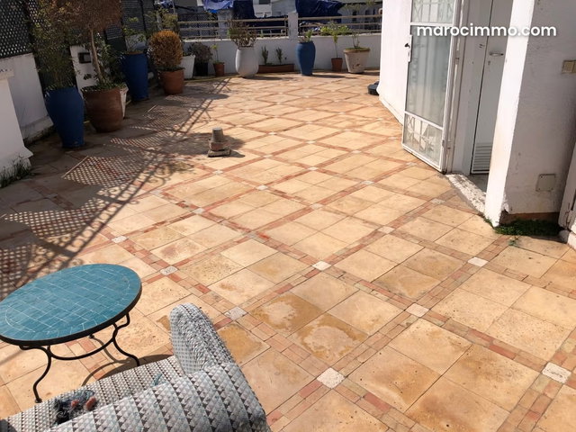 Très bel appartement en location à Gauthier. 5 belles chambres. Porte blindée et résidence sécurisée — 2