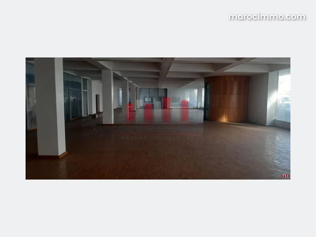 Showroom en plein bld mly ismail Ain Sebaa de 900 m a la location idéal pour concessionnaire ou autres activités commerciales — 3