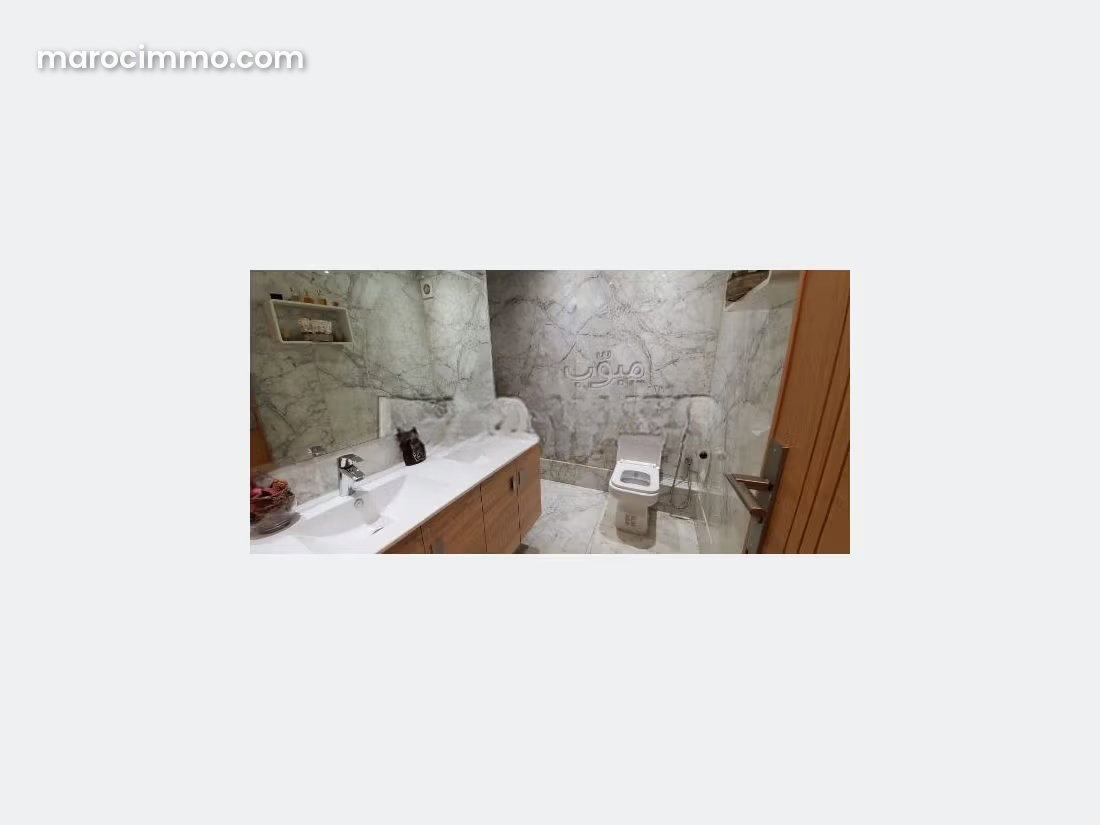 215 m² Apartment, 3 Bedrooms, Racine, Casablanca — Casablanca