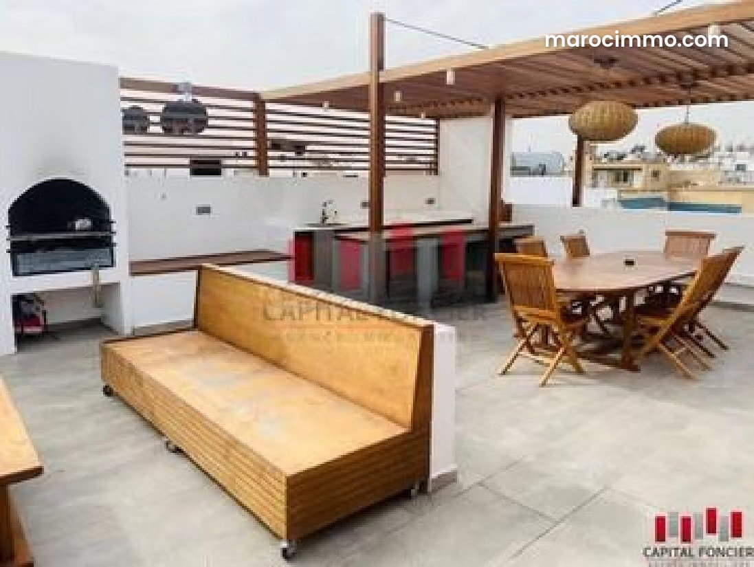 430 sqm Top-Floor Apartment, Racine, Casablanca — Casablanca