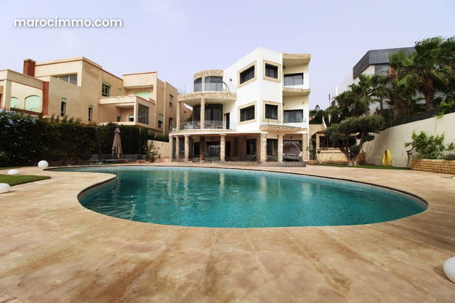 Somptueuse villa restaurée à 500 m de la plage — Agadir