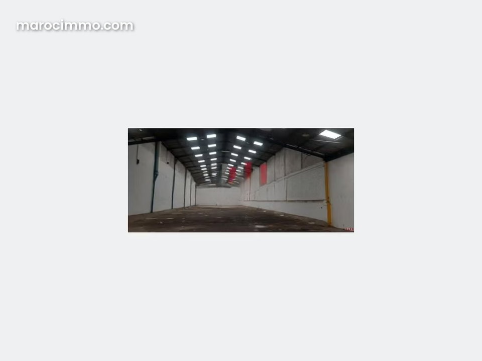 Industrial Warehouse of 1350 m² for Rent in Chefchaouni Boulevard