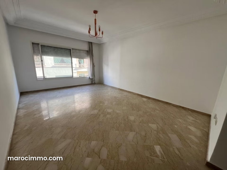 Apartment for Rent in Racine Neighborhood