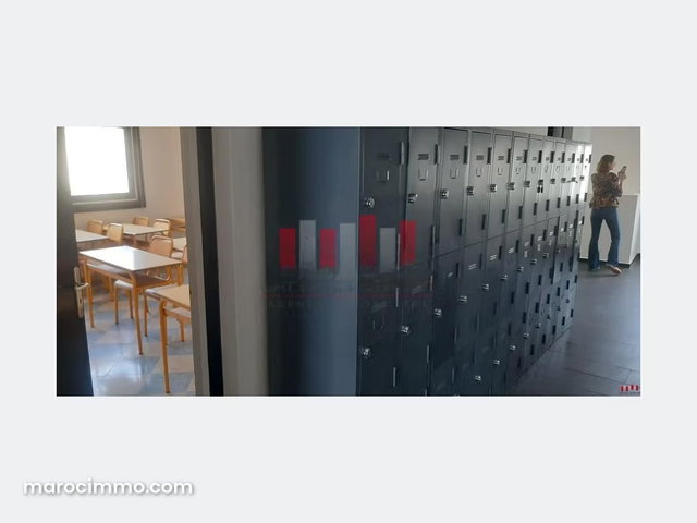 Villa a usage professionnel avec autorisation crèche maternelle collège lycée de 470 m de surface utile sur 2 niveaux a la vente en plein quartier Anfa — 2