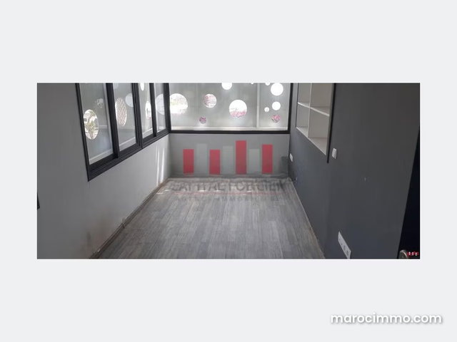 Villa a usage professionnel avec autorisation crèche maternelle collège lycée de 470 m de surface utile sur 2 niveaux a la vente en plein quartier Anfa — 4