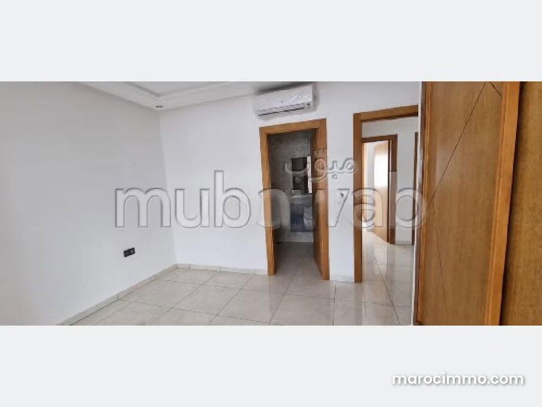 Appartement spacieux Centre Ville Temara avec garage et ascenseur — Temara
