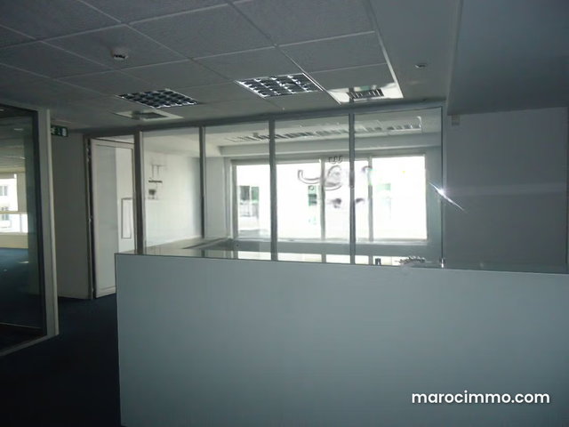 Plateau de bureau lpb 581 de 308 m² a bd Anfa — 3