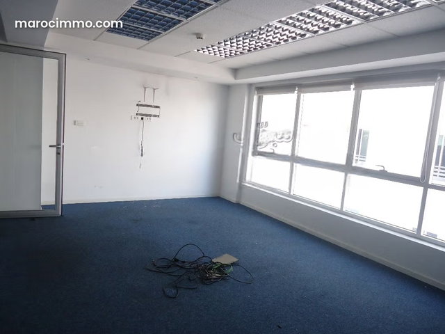 Plateau de bureau lpb 581 de 308 m² a bd Anfa — 5