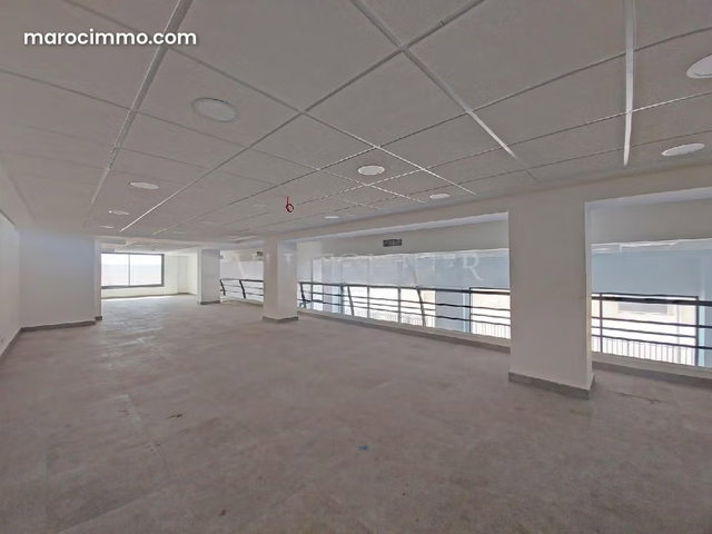 Local showroom 284m2 Zone industrielle Zenata, Casablanca — 2