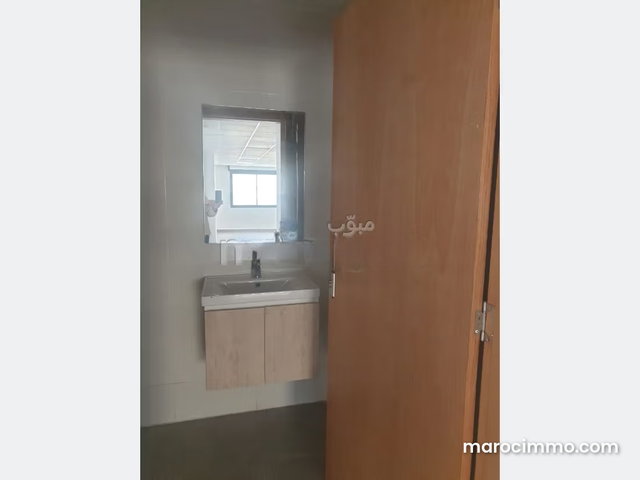 Plateau de bureau LPB676 de 150 m² à Racine — 3