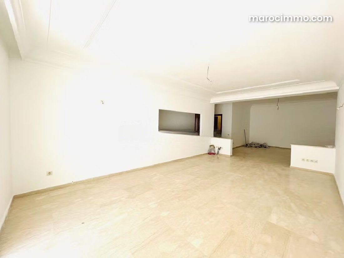 100 sqm Apartment with Terrace, Racine, Casablanca — Casablanca