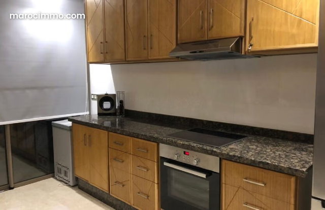 Appartement a louer quartier iberia surface 220 m² — 2