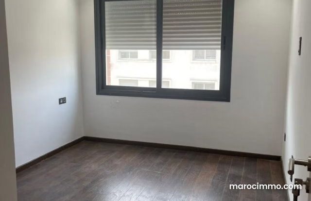Appartement a tanger neuf a louer avec terrasse quartier iberia surface 160m² — 3