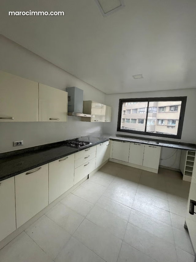 Beautiful Gauthier Apartment in Modern Building — 2