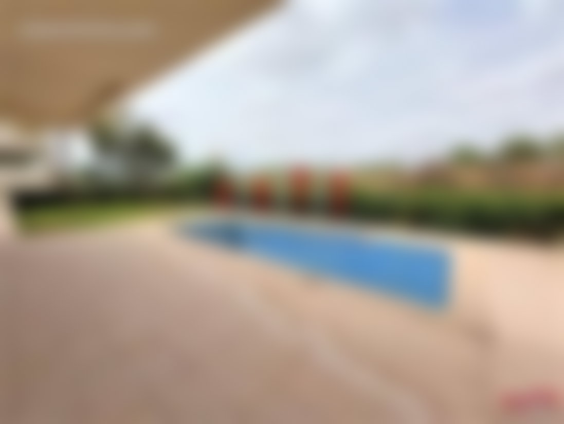 700 sqm villa with pool and golf views, central Bouskoura