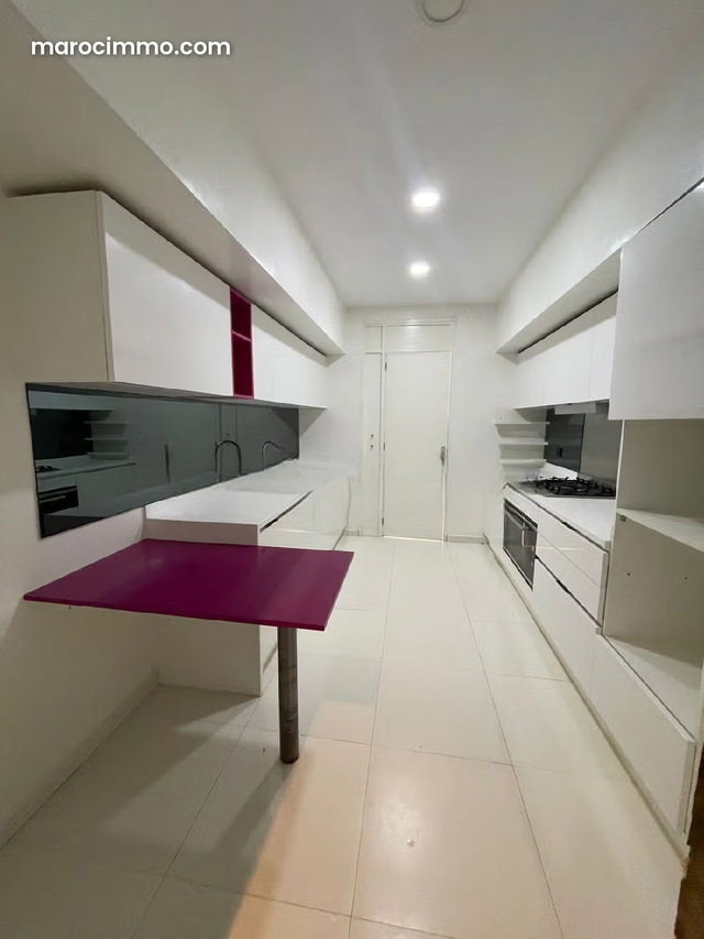 Beautiful Apartment in Ain Diab for Rent — 5