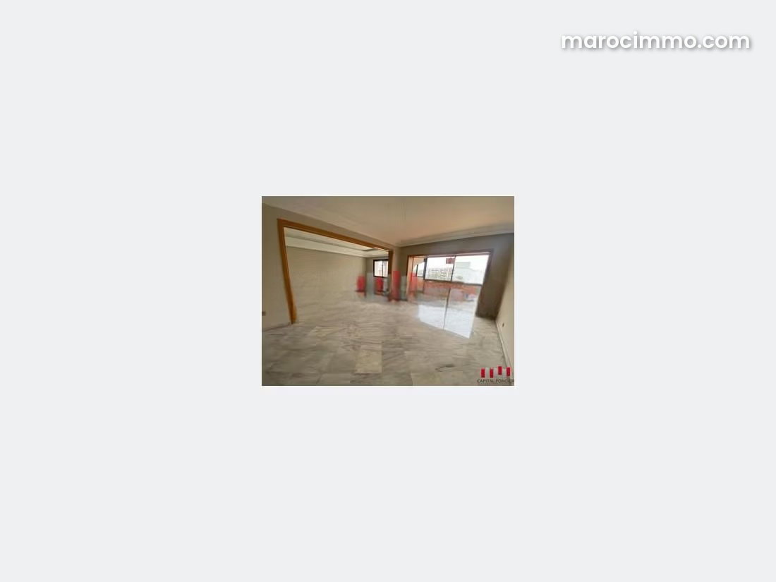 Spacious Apartment with Terrace for Rent in C.I.L, Casablanca — Casablanca