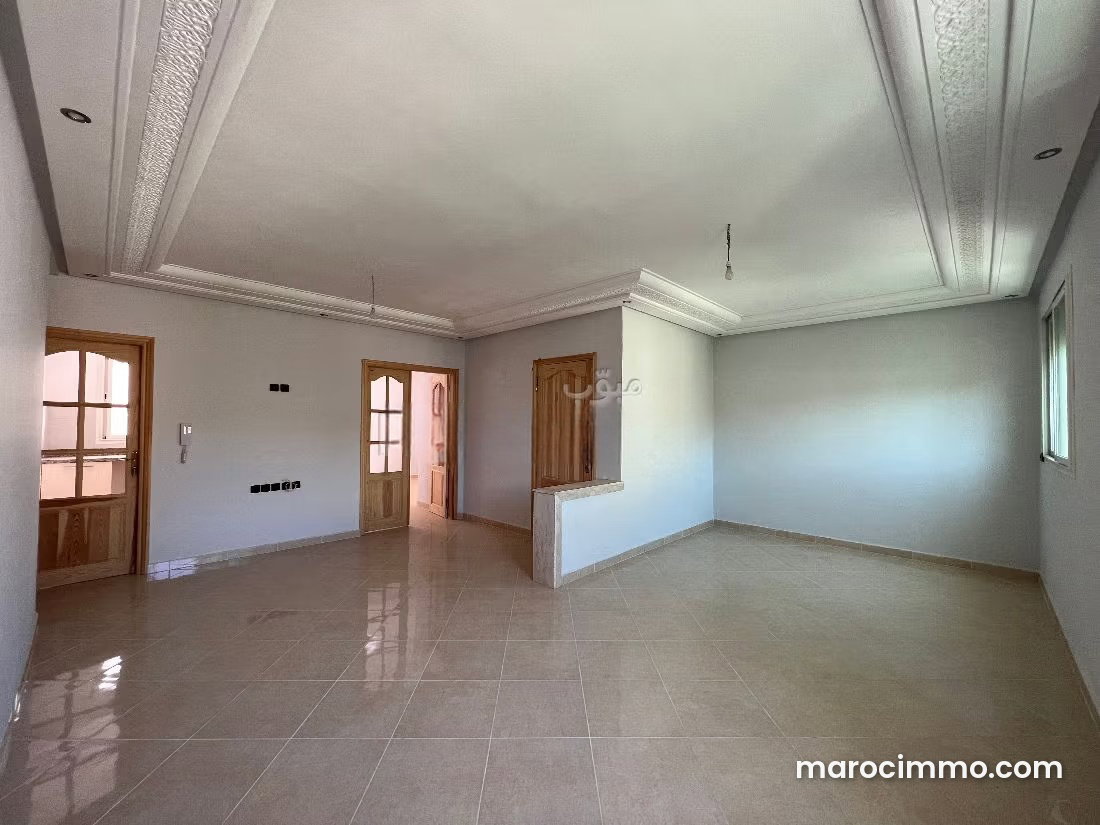 Income-generating building, 320 m², 3 apartments, Marjane 2, Meknes — Meknes