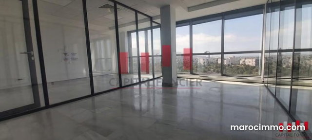 Plateau de bureau de 367 m en plein bld la corniche a la location VUE MER — 3