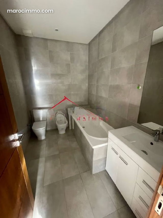 Villa en location au quartier SOUISSI — 3