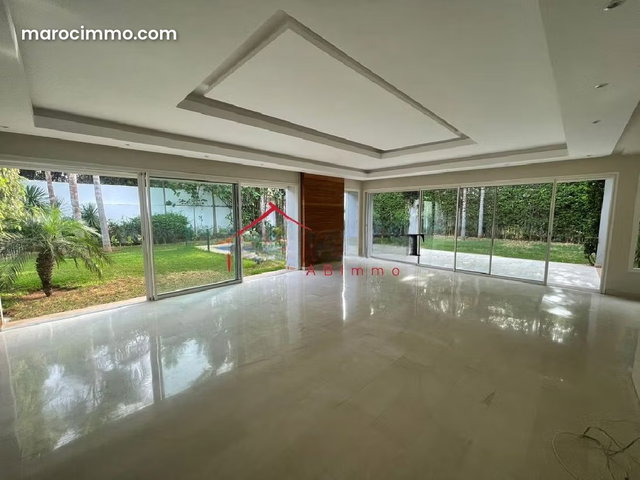 Villa en location au quartier SOUISSI — 2
