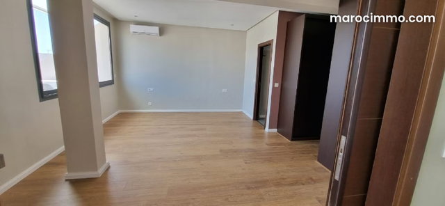 Appt en vente avec magnifique terrasse a racine — 5