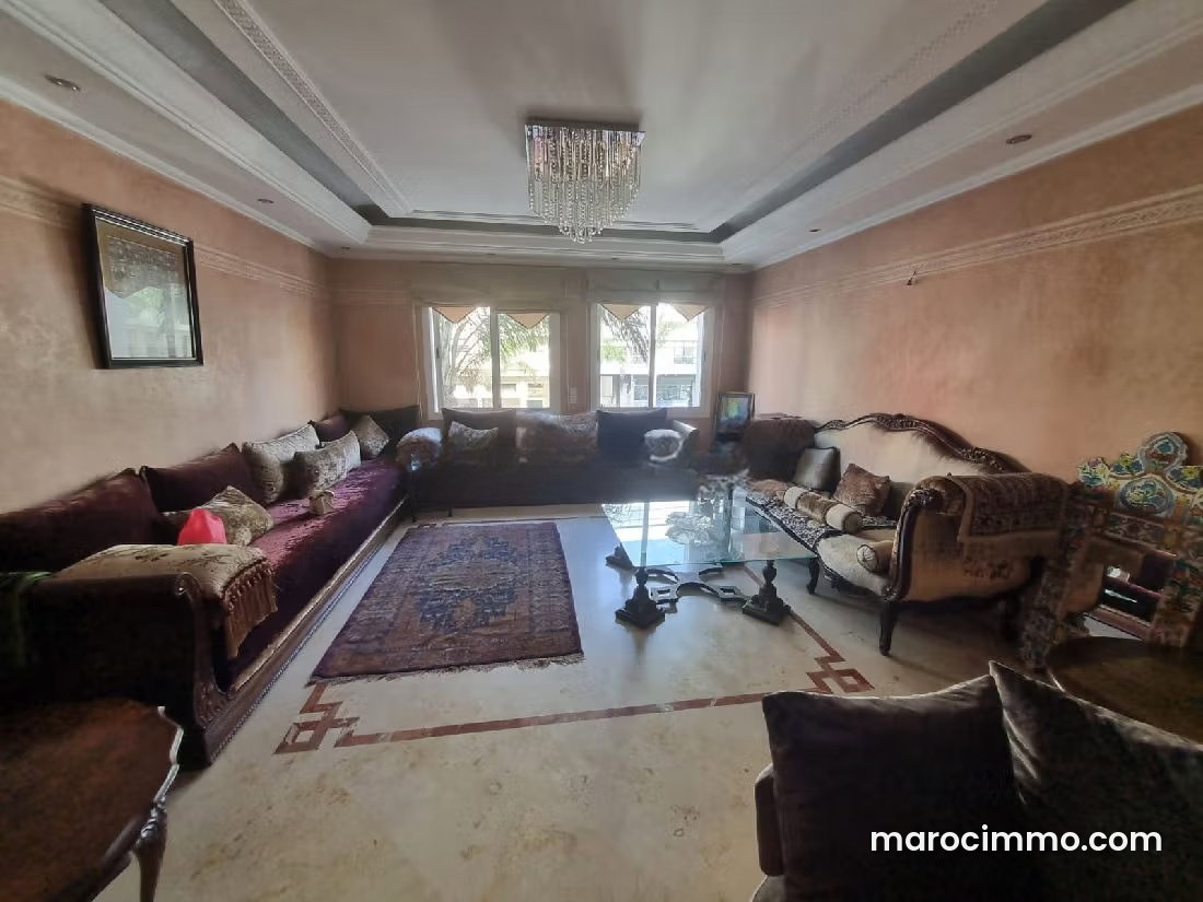 225 m² Apartment with Fireplace in Racine, Casablanca — Casablanca