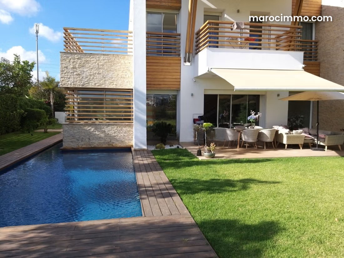 700 sqm Villa with Pool, Ville Verte, Bouskoura — Bouskoura