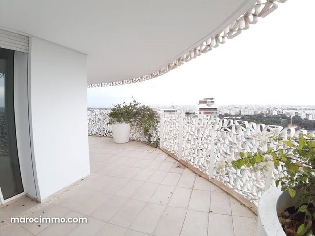 Louez cet appartement à Casablanca Finance City. 3 chambres agréables. Porte blindée et système de double vitrage — 2