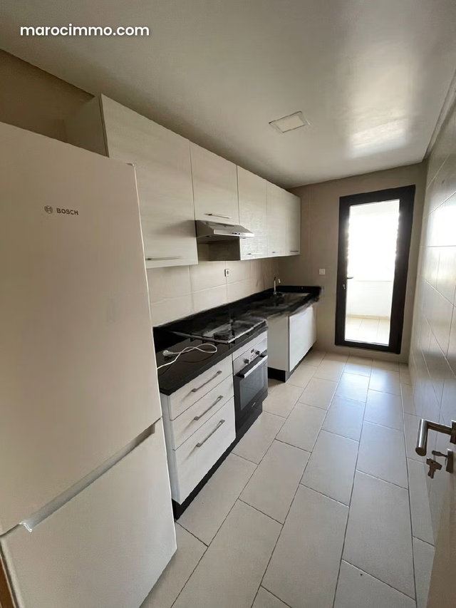 Magnifique appartement sur cfc a louer — 4