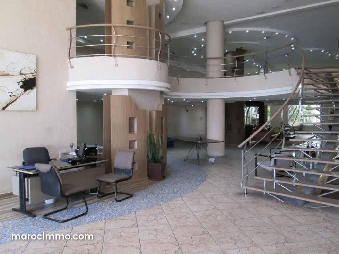 320 m² Commercial Space, Wide Frontage, Racine, Casablanca — Casablanca